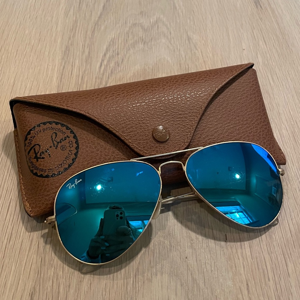 Blue Ray-Ban Aviators